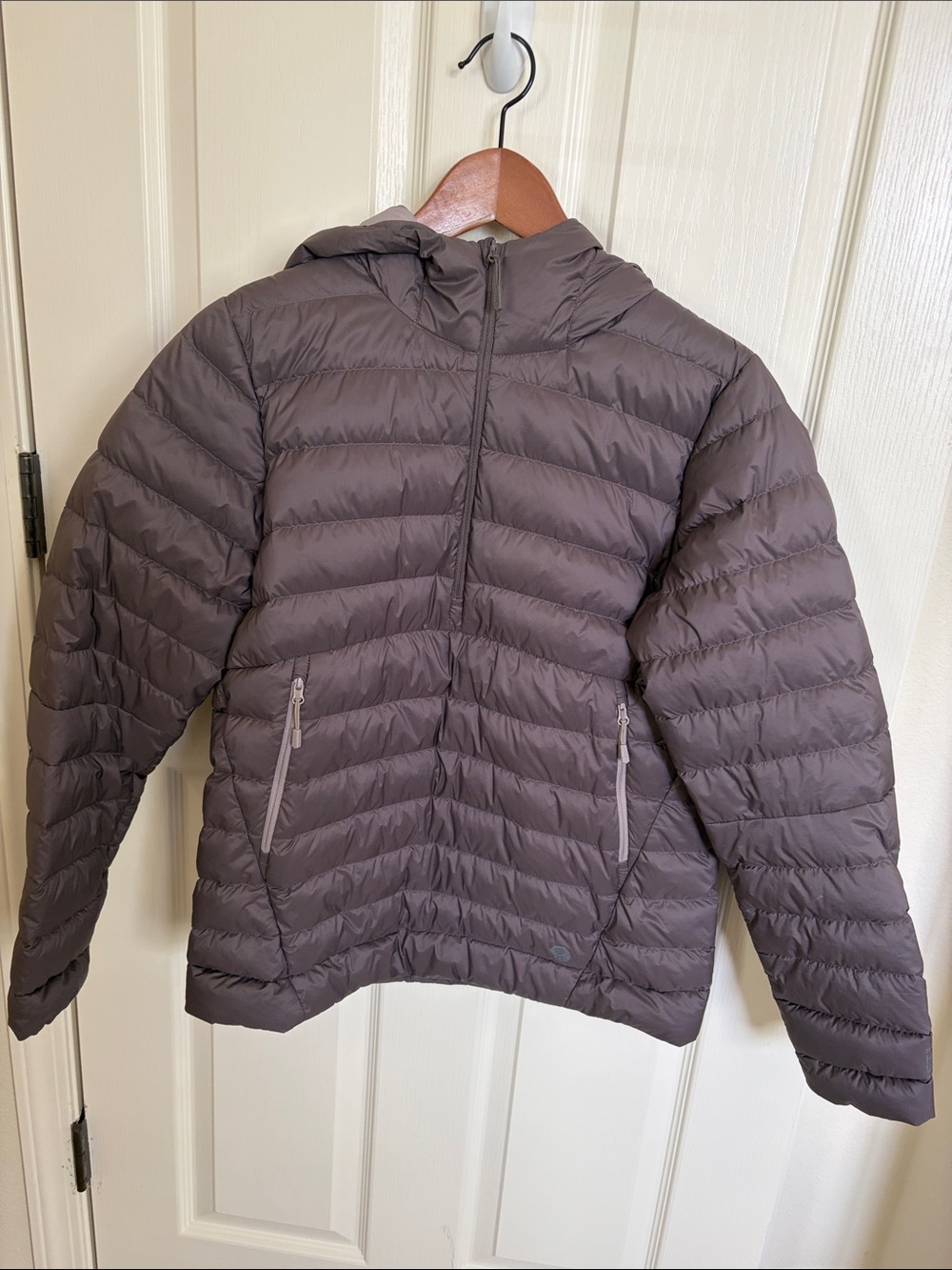 Mountain Hardwear Hooded Quilted Puffer Jacket - Taupe